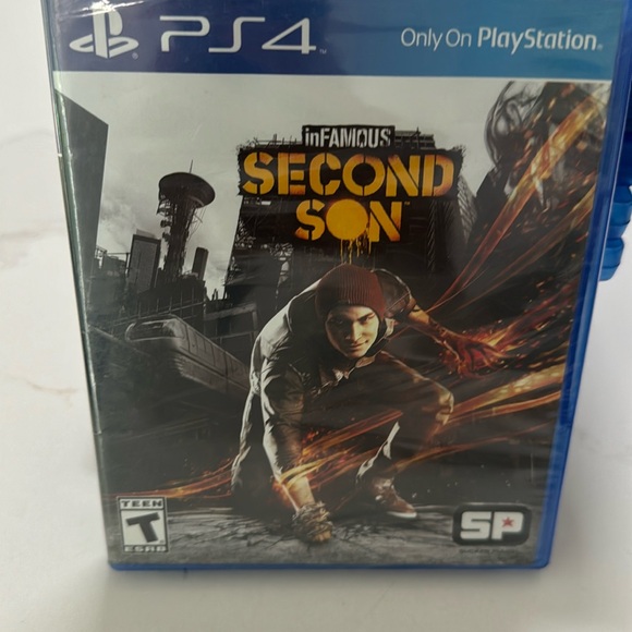 New in box in famous second son PS4 game